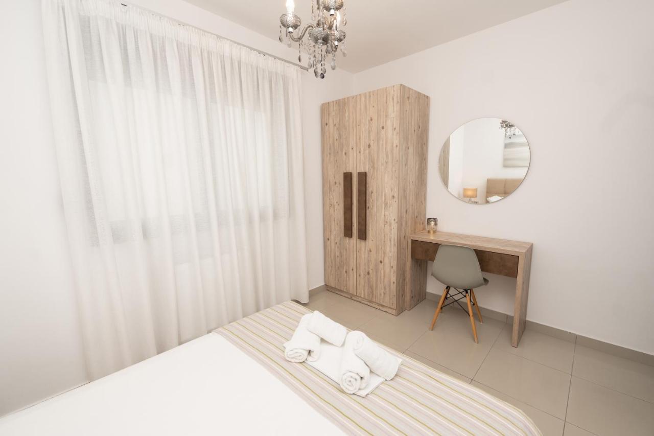 Aelia Apartments Néa Péramos Esterno foto
