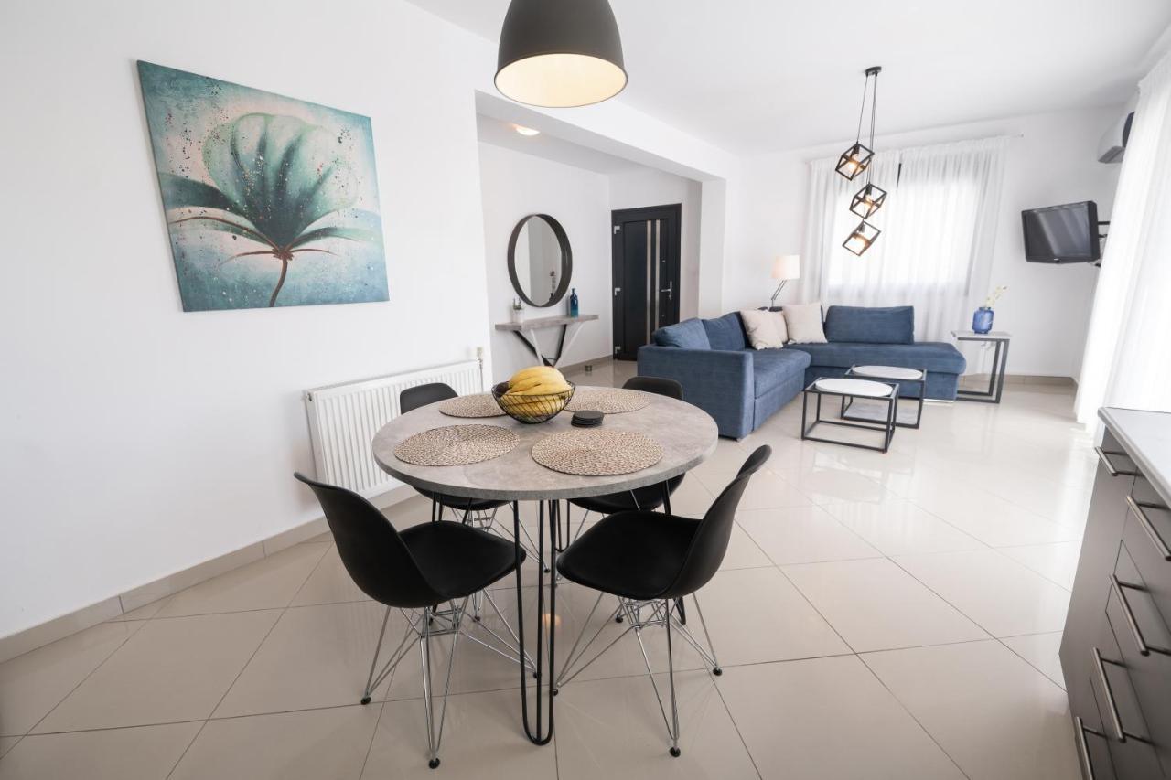 Aelia Apartments Néa Péramos Esterno foto