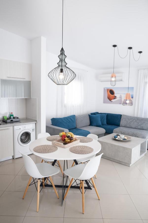 Aelia Apartments Néa Péramos Esterno foto