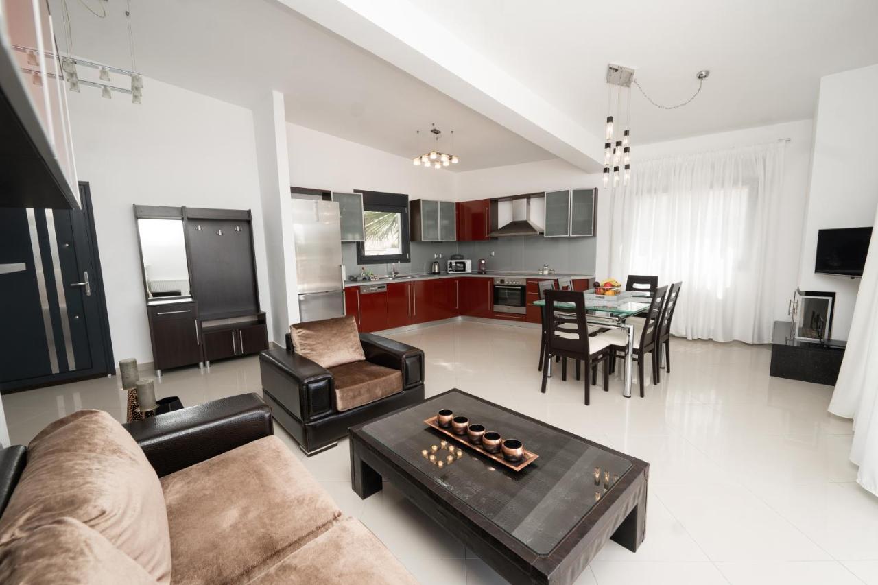 Aelia Apartments Néa Péramos Esterno foto