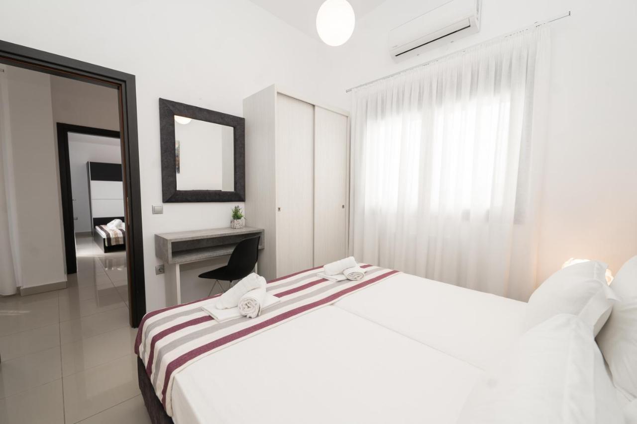 Aelia Apartments Néa Péramos Esterno foto